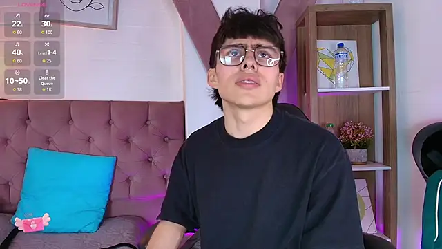 PepperTwink online show from November 22, 2025, 5:01 pm