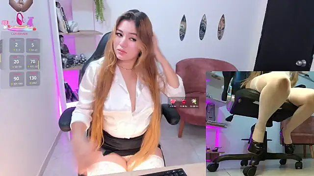 Snapshot of Nathalie_29 chatting on November 10, 2025, 11:09 am Nathalie 29 online show from November 10, 2025, 11:09 am