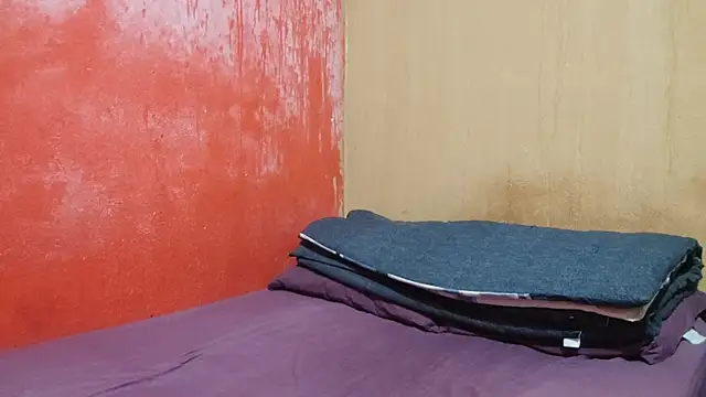 LuisA Femm online show from December 18, 2025, 5:35 am