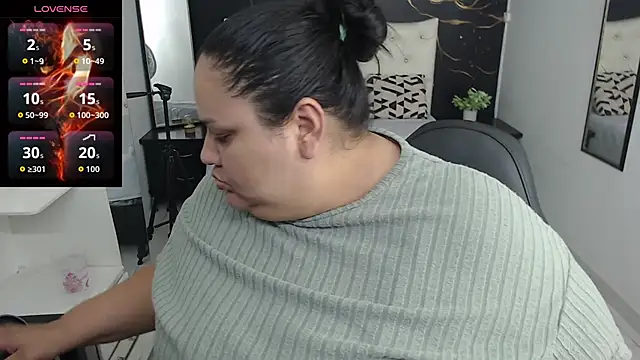 Aaliyah11 online show from November 25, 2025, 12:21 am