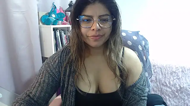 Snapshot of KatteAngelLat chatting on October 26, 2025, 12:27 am KatteAngelLat online show from October 26, 2025, 12:27 am