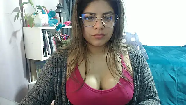 Snapshot of KatteAngelLat chatting on November 20, 2025, 12:33 am KatteAngelLat online show from November 20, 2025, 12:33 am