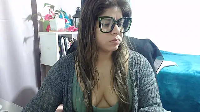 Snapshot of KatteAngelLat chatting on November 26, 2025, 12:44 am KatteAngelLat online show from November 26, 2025, 12:44 am