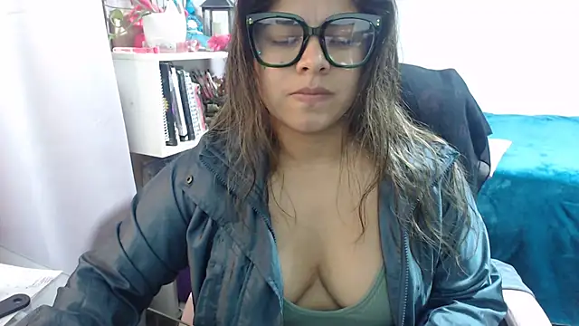 Snapshot of KatteAngelLat chatting on December 1, 2025, 1:32 am KatteAngelLat online show from December 1, 2025, 1:32 am