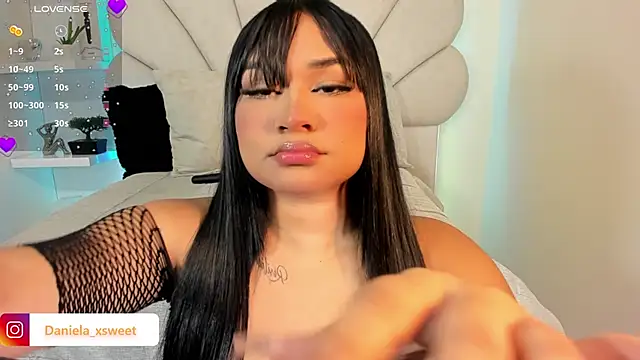 Danielaangelina online show from November 17, 2025, 6:19 am