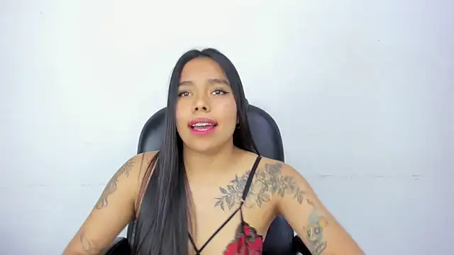 ZoeWan69 online show from March 22, 2025, 2:58 pm