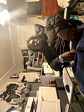 Snapshot of BigDMann40 chatting on November 29, 2025, 5:54 am BigDMann40 online show from November 29, 2025, 5:54 am