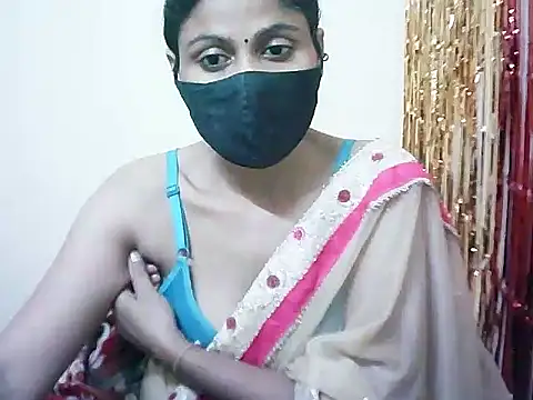 Snapshot of Rubi-Ji chatting on February 11, 2025, 4:35 pm Rubi-Ji online show from February 11, 2025, 4:35 pm