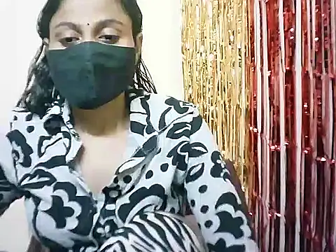 Snapshot of Rubi-Ji chatting on February 14, 2025, 2:44 pm Rubi-Ji online show from February 14, 2025, 2:44 pm