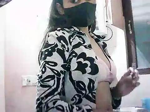 Snapshot of Rubi-Ji chatting on February 19, 2025, 12:25 am Rubi-Ji online show from February 19, 2025, 12:25 am