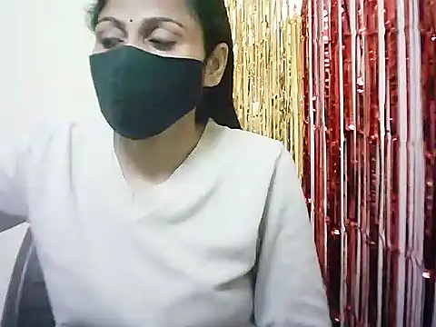 Snapshot of Rubi-Ji chatting on February 28, 2025, 3:04 pm Rubi-Ji online show from February 28, 2025, 3:04 pm