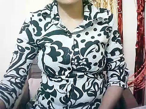 Snapshot of Rubi-Ji chatting on March 20, 2025, 1:15 pm Rubi-Ji online show from March 20, 2025, 1:15 pm