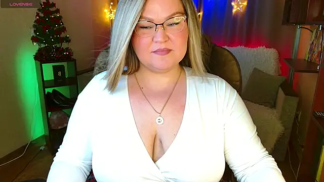 Snapshot of Vivien__wet chatting on December 17, 2025, 9:48 am Vivien wet online show from December 17, 2025, 9:48 am