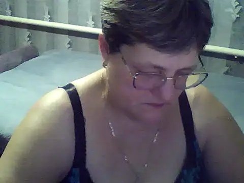 ElzaJewel online show from December 20, 2025, 8:05 pm