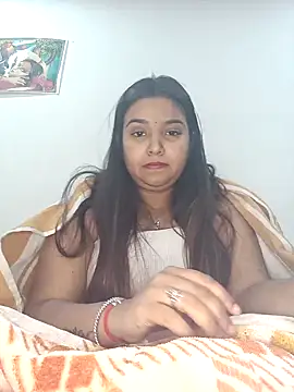 Snapshot of RAYI_01 chatting on February 7, 2025, 7:49 pm RAYI 01 online show from February 7, 2025, 7:49 pm