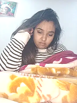 Snapshot of RAYI_01 chatting on February 9, 2025, 11:04 pm RAYI 01 online show from February 9, 2025, 11:04 pm