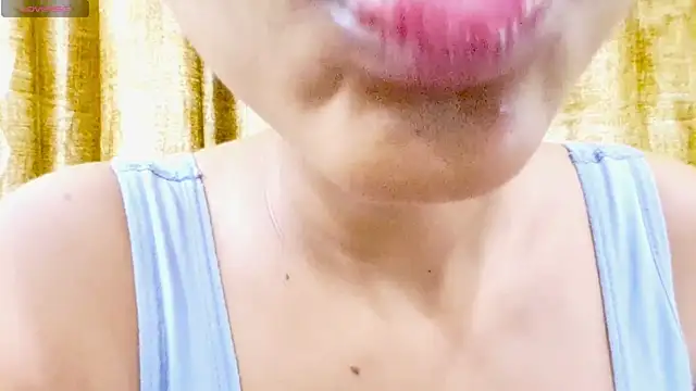 Snapshot of RAYI_01 chatting on September 28, 2025, 4:01 pm RAYI 01 online show from September 28, 2025, 4:01 pm