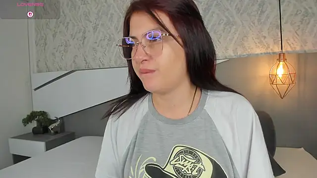 Snapshot of Miile_Evans chatting on March 6, 2025, 1:35 pm Miile Evans online show from March 6, 2025, 1:35 pm