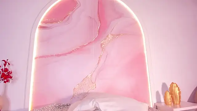 Sofii Lopezz online show from February 6, 2025, 6:13 pm