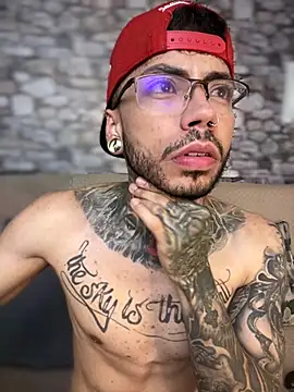 Snapshot of Walker_Thomas1 chatting on March 7, 2025, 11:16 pm Walker Thomas1 online show from March 7, 2025, 11:16 pm