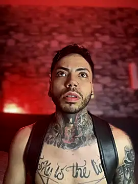 Snapshot of Walker_Thomas1 chatting on September 21, 2025, 2:13 am Walker Thomas1 online show from September 21, 2025, 2:13 am