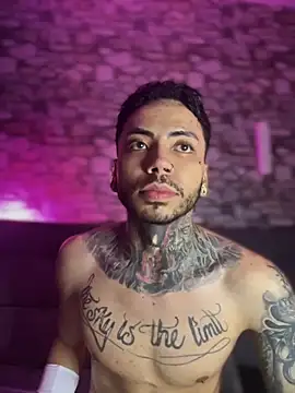 Snapshot of Walker_Thomas1 chatting on September 22, 2025, 12:56 am Walker Thomas1 online show from September 22, 2025, 12:56 am