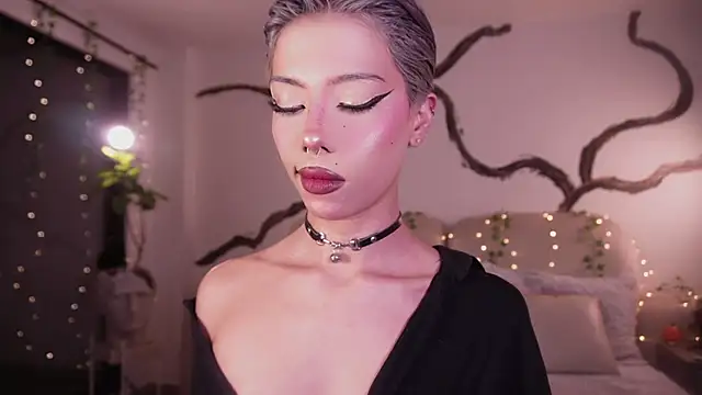 soidai miiu online show from October 22, 2025, 11:04 pm