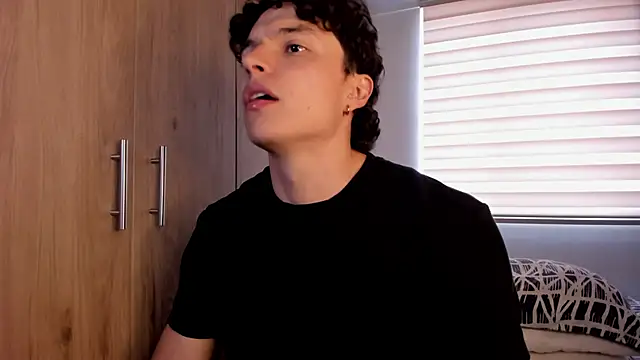 Mastrangelo xxx online show from December 1, 2025, 9:09 pm