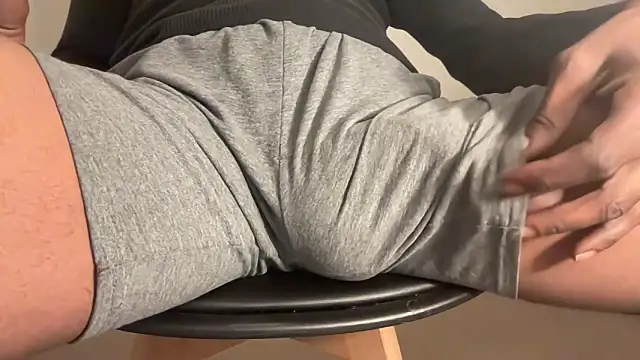 Snapshot of DoctorGirthBBC chatting on March 3, 2025, 4:14 am DoctorGirthBBC online show from March 3, 2025, 4:14 am