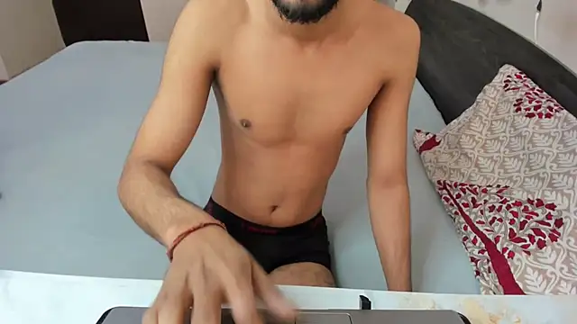 Queen Couple online show from January 16, 2026, 6:28 am