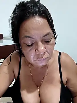 Snapshot of thefuckingowneroftits chatting on March 24, 2026, 12:48 am thefuckingowneroftits online show from March 24, 2026, 12:48 am