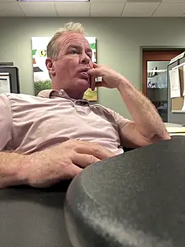 Snapshot of hintly chatting on February 6, 2026, 9:18 pm hintly online show from February 6, 2026, 9:18 pm