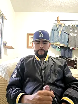 Snapshot of dickman10 chatting on December 17, 2025, 10:49 pm dickman10 online show from December 17, 2025, 10:49 pm