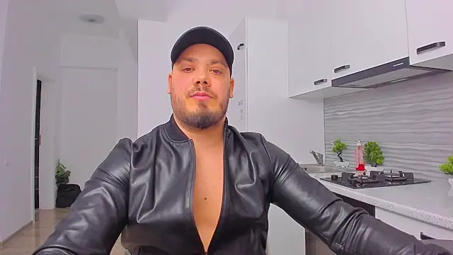 ZackMasterss online show from February 14, 2025, 11:09 pm