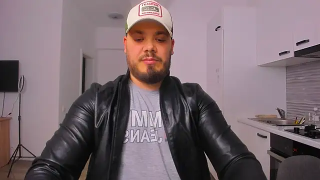 ZackMasterss online show from December 22, 2025, 7:11 pm