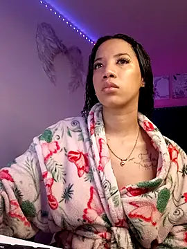 Snapshot of SallyWhitee chatting on January 7, 2026, 4:37 am SallyWhitee online show from January 7, 2026, 4:37 am