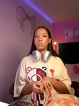 Snapshot of SallyWhitee chatting on February 8, 2026, 5:11 am SallyWhitee online show from February 8, 2026, 5:11 am