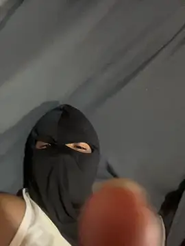 tunenarica22 online show from October 26, 2025, 9:42 pm