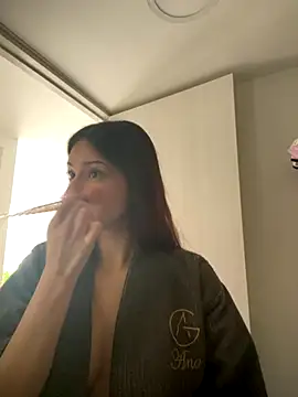 Snapshot of AngelRuby chatting on November 11, 2025, 1:22 pm AngelRuby online show from November 11, 2025, 1:22 pm