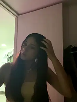 Snapshot of AngelRuby chatting on November 22, 2025, 1:37 am AngelRuby online show from November 22, 2025, 1:37 am