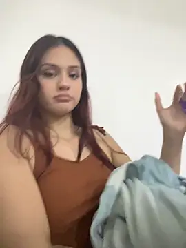 Snapshot of AngelRuby chatting on December 5, 2025, 6:11 am AngelRuby online show from December 5, 2025, 6:11 am