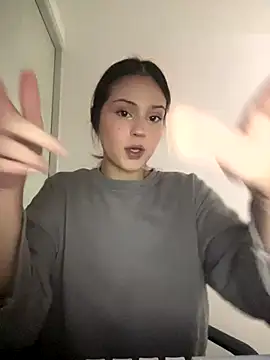 Snapshot of AngelRuby chatting on December 16, 2025, 10:31 am AngelRuby online show from December 16, 2025, 10:31 am