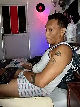 Snapshot of XhaseFoX chatting on March 8, 2025, 3:17 am XhaseFoX online show from March 8, 2025, 3:17 am