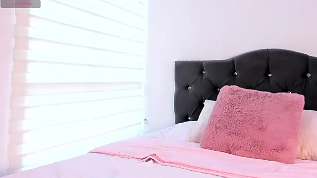 GABBY CULLEN online show from November 8, 2025, 8:40 pm