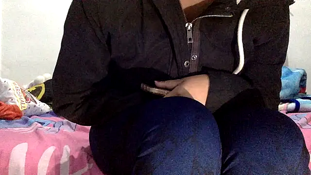 sharonlopez9611 online show from January 15, 2026, 3:00 am