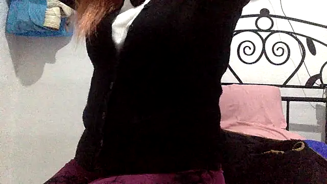 sharonlopez9611 online show from March 8, 2026, 3:43 am