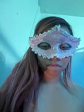 sharonlopez9611 online show from April 5, 2026, 3:36 am