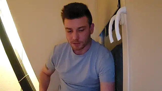 Foxtrott 242 online show from February 2, 2026, 11:03 pm