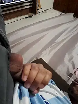 Mineirinho043 online show from March 5, 2025, 1:21 am