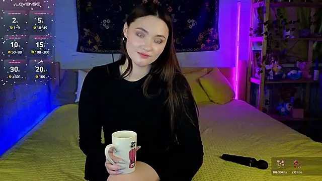 Kira Jin online show from March 12, 2026, 11:27 am